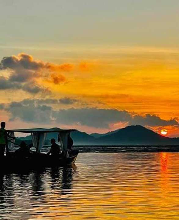 Morning Sun Rise Gondola